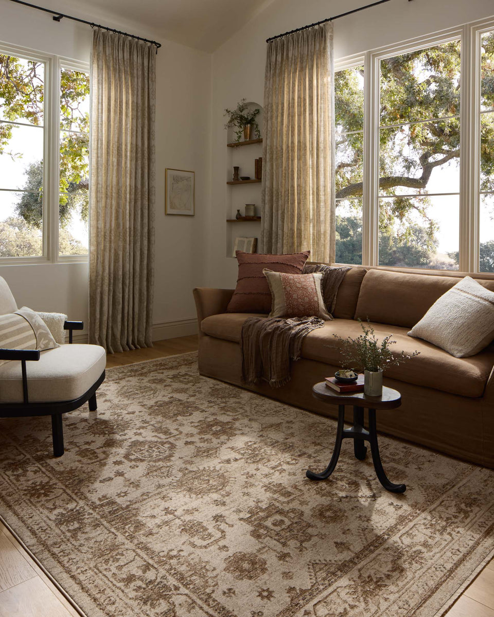 THE OLIVE OILUVプロテクター ホワイトベージュ HYD-04 IVORY / TAUPE | Loloi Rugs