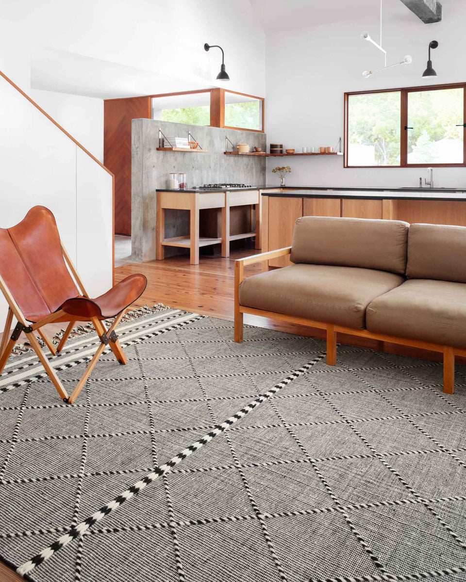 SAW-01 BLACK | Loloi Rugs
