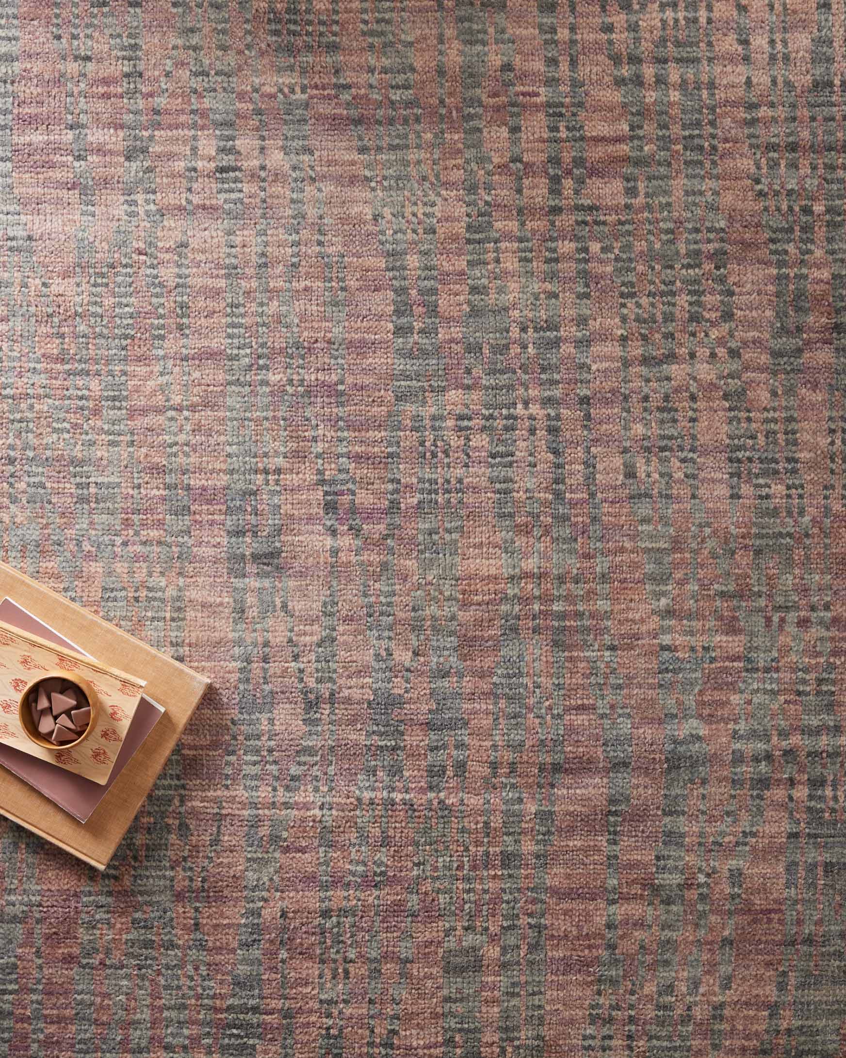 DAP-04 RASPBERRY / SILVER & Loloi Rugs