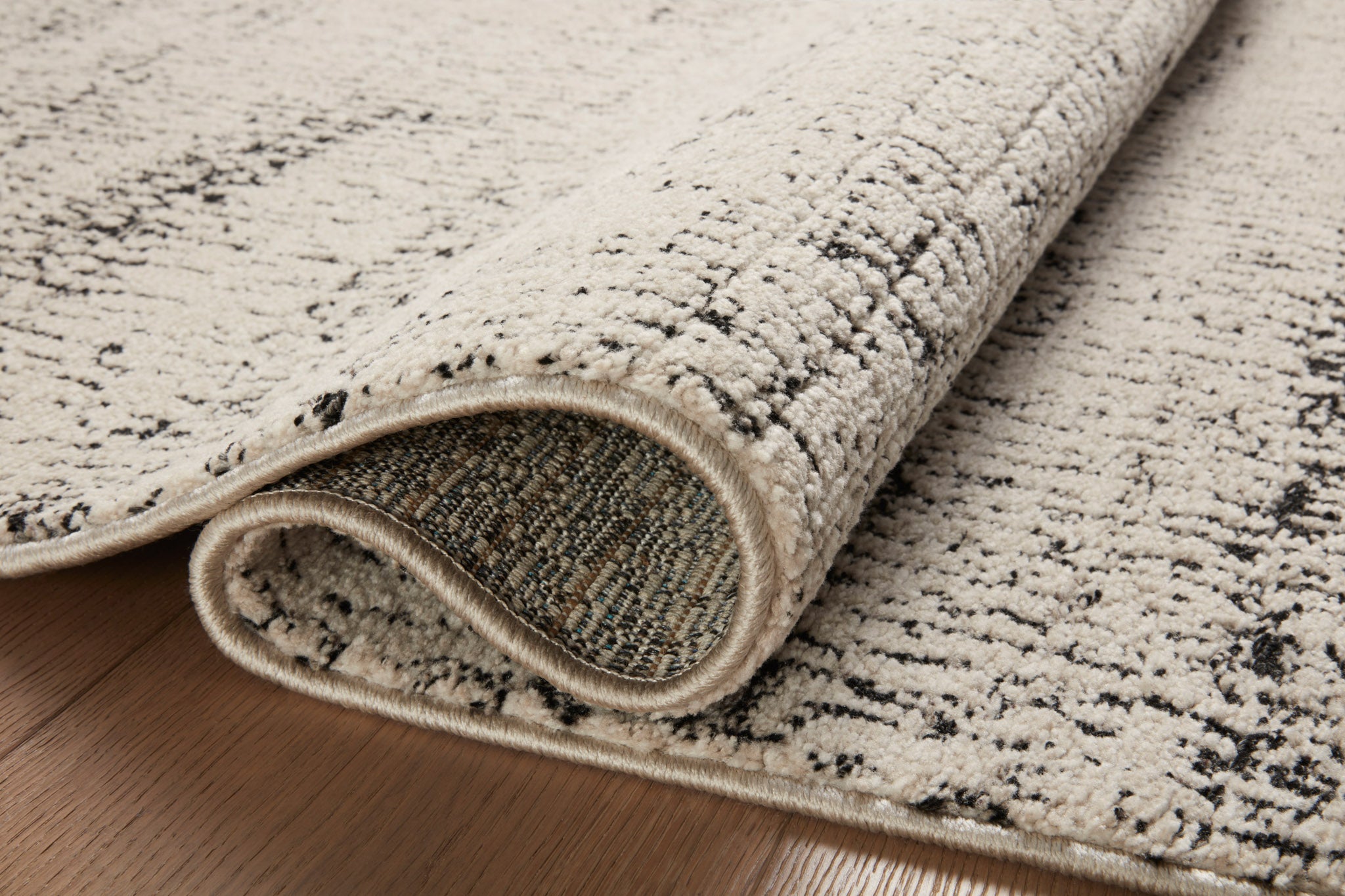Darby Rug DAR-02 OATMEAL / CHARCOAL & Loloi Rugs