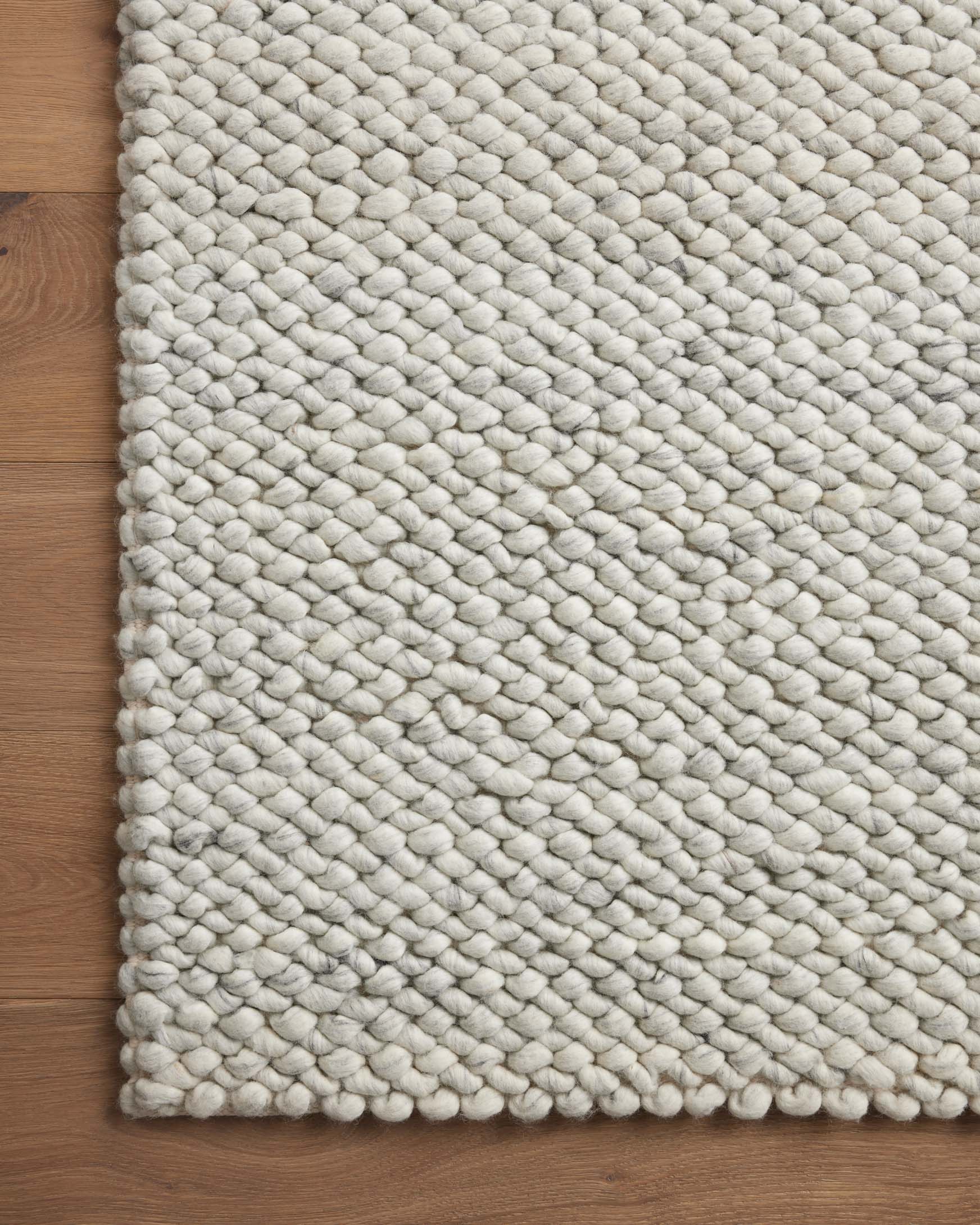 Hen Rug HEN-01 JS IVORY & Loloi Rugs