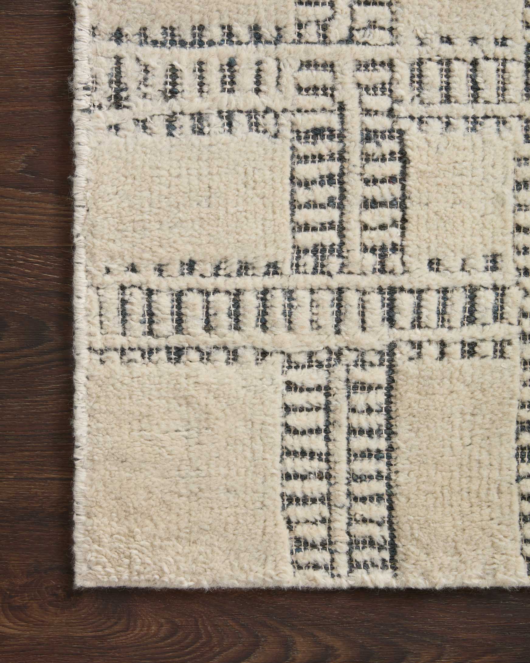 MLT-01 CC IVORY / INK & Loloi Rugs